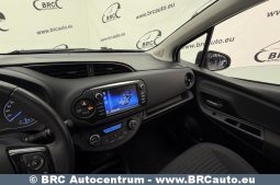 Toyota Yaris 1.5 S-Tier Hybrid Comfort Automatas 2017 full