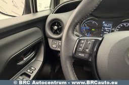 Toyota Yaris 1.5 S-Tier Hybrid Comfort Automatas 2017 full