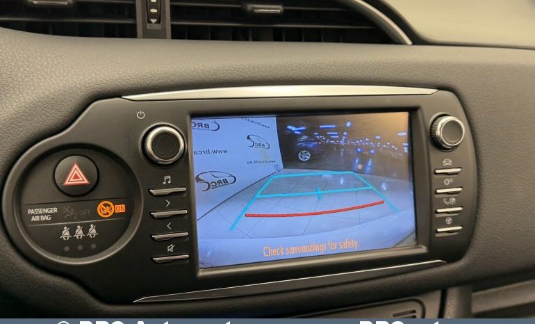 Toyota Yaris 1.5 S-Tier Hybrid Comfort Automatas 2017 full