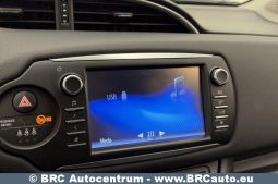 Toyota Yaris 1.5 S-Tier Hybrid Comfort Automatas 2017 full