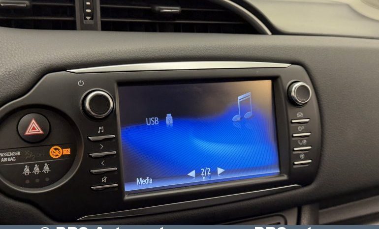 Toyota Yaris 1.5 S-Tier Hybrid Comfort Automatas 2017 full