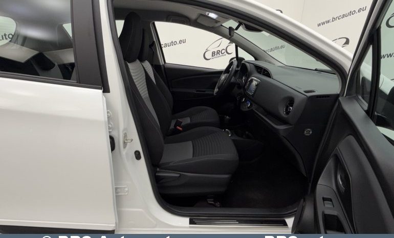 Toyota Yaris 1.5 S-Tier Hybrid Comfort Automatas 2017 full