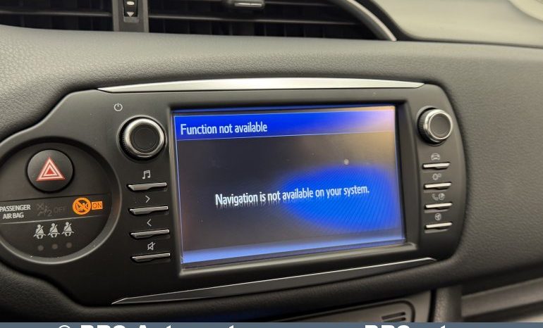 Toyota Yaris 1.5 S-Tier Hybrid Comfort Automatas 2017 full