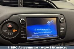 Toyota Yaris 1.5 S-Tier Hybrid Comfort Automatas 2017 full