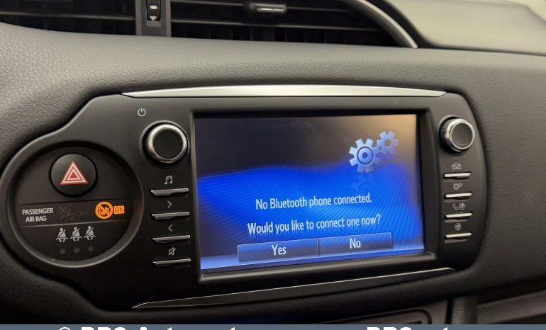 Toyota Yaris 1.5 S-Tier Hybrid Comfort Automatas 2017 full