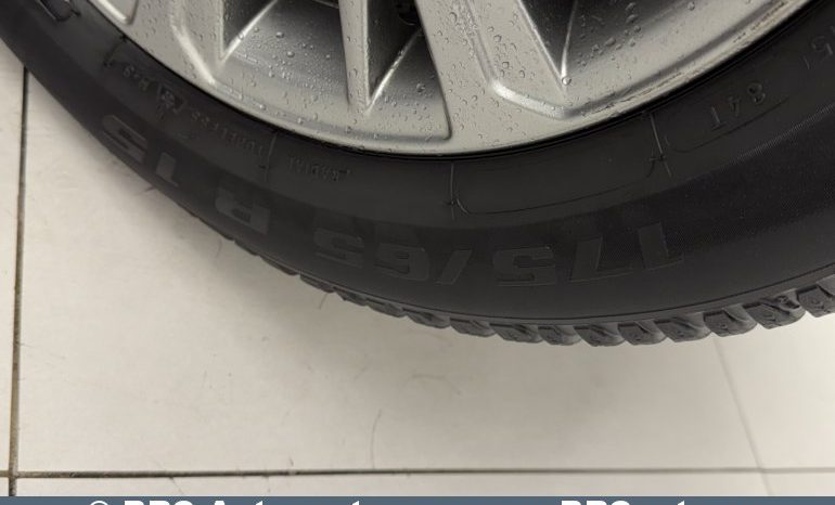 Toyota Yaris 1.5 S-Tier Hybrid Comfort Automatas 2017 full