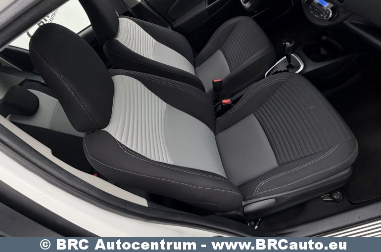 Toyota Yaris 1.5 S-Tier Hybrid Comfort Automatas 2017