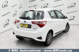 Toyota Yaris 1.5 S-Tier Hybrid Comfort Automatas 2017 full