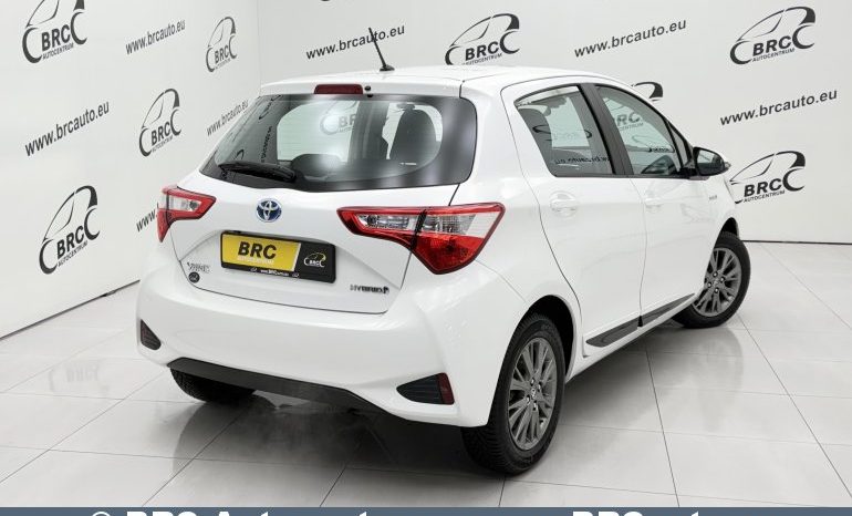 Toyota Yaris 1.5 S-Tier Hybrid Comfort Automatas 2017 full