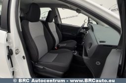 Toyota Yaris 1.5 S-Tier Hybrid Comfort Automatas 2017 full