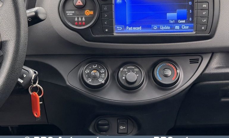 Toyota Yaris 1.0 VVT-i 2015 full
