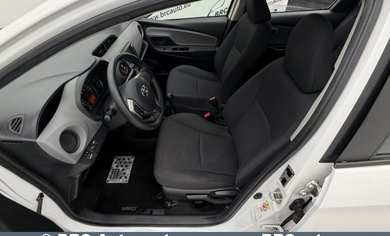 Toyota Yaris 1.0 VVT-i 2015 full