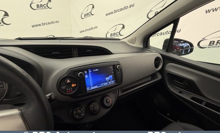Toyota Yaris 1.0 VVT-i 2015 full