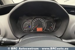 Toyota Yaris 1.0 VVT-i 2015 full