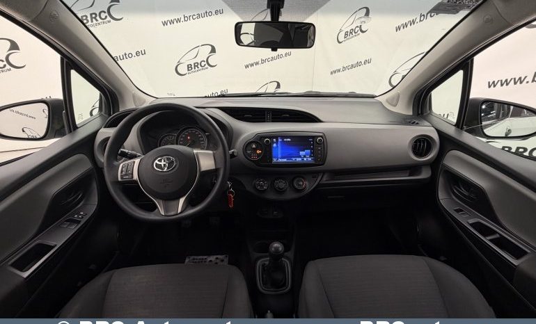Toyota Yaris 1.0 VVT-i 2015 full