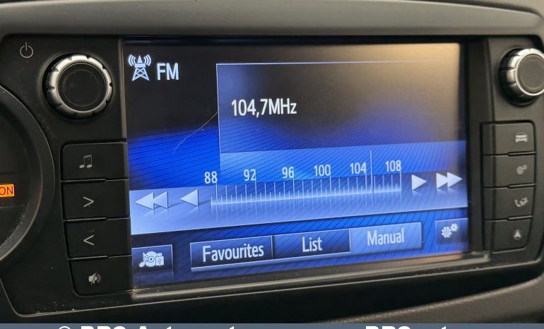 Toyota Yaris 1.0 VVT-i 2015 full