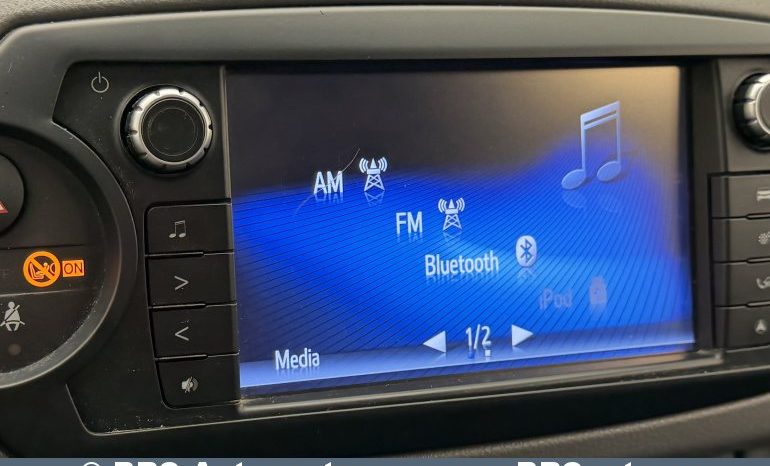 Toyota Yaris 1.0 VVT-i 2015 full