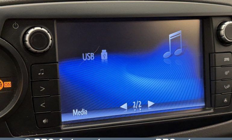 Toyota Yaris 1.0 VVT-i 2015 full