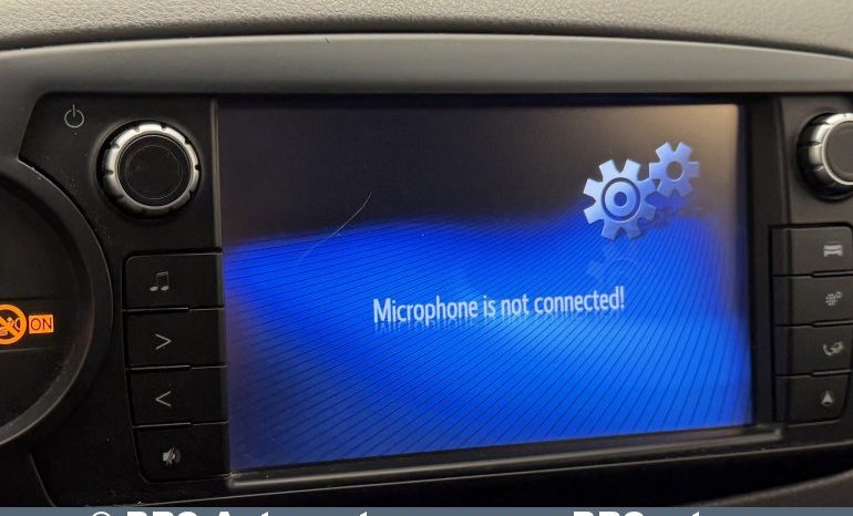 Toyota Yaris 1.0 VVT-i 2015 full