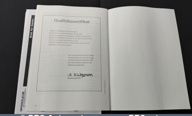 Toyota Yaris 1.0 VVT-i 2015 full