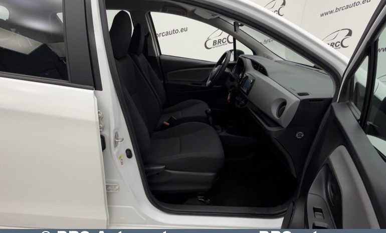 Toyota Yaris 1.0 VVT-i 2015 full