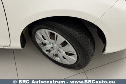 Toyota Yaris 1.0 VVT-i 2015 full