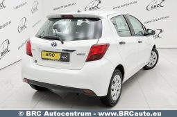 Toyota Yaris 1.0 VVT-i 2015 full