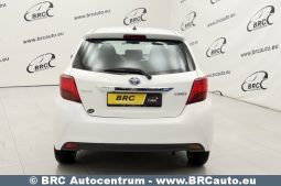 Toyota Yaris 1.0 VVT-i 2015 full