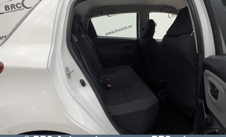 Toyota Yaris 1.0 VVT-i 2015 full