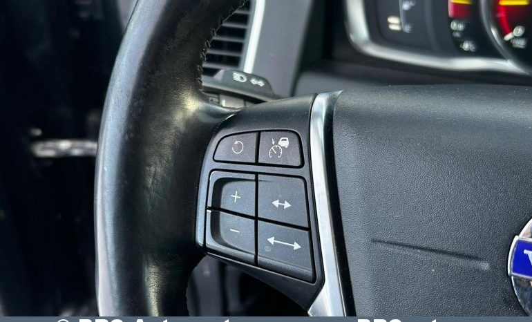 Volvo XC 60 D4 AWD Automatas 2015 full