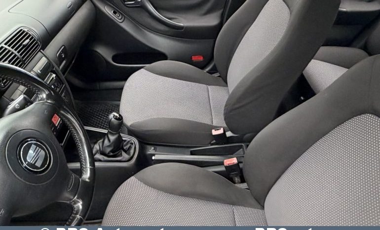 Seat Leon  2004 full