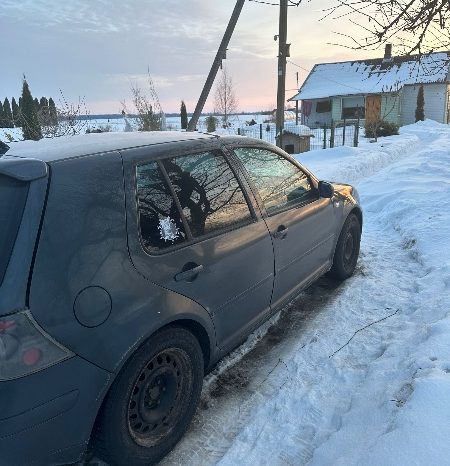 Volkswagen Golf 2004 full