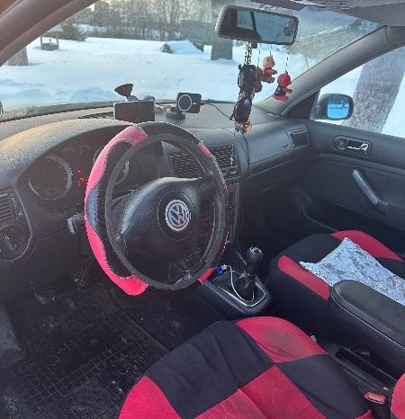 Volkswagen Golf 2004 full