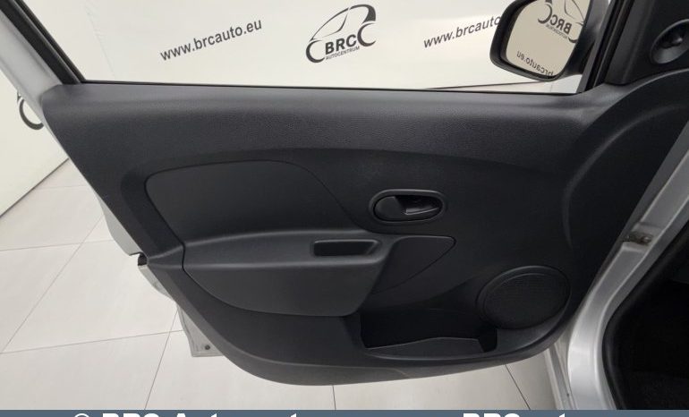 Dacia Logan 1.2i MCV 2016 full