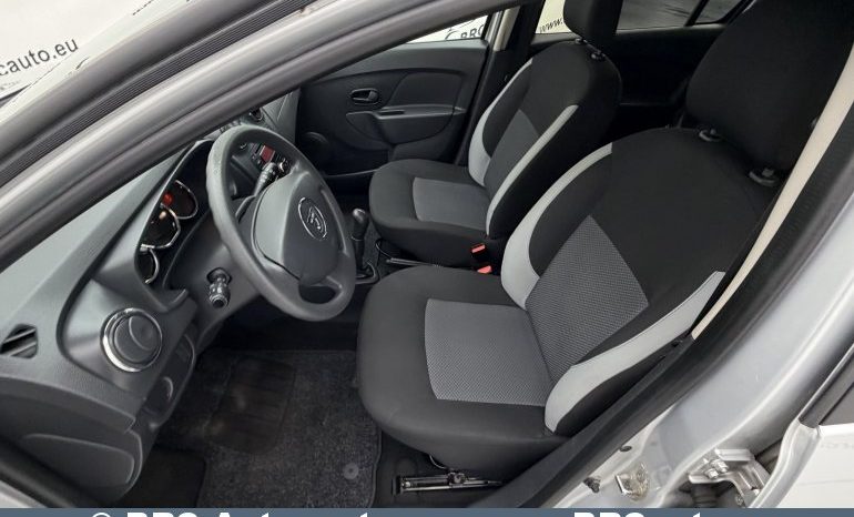 Dacia Logan 1.2i MCV 2016 full