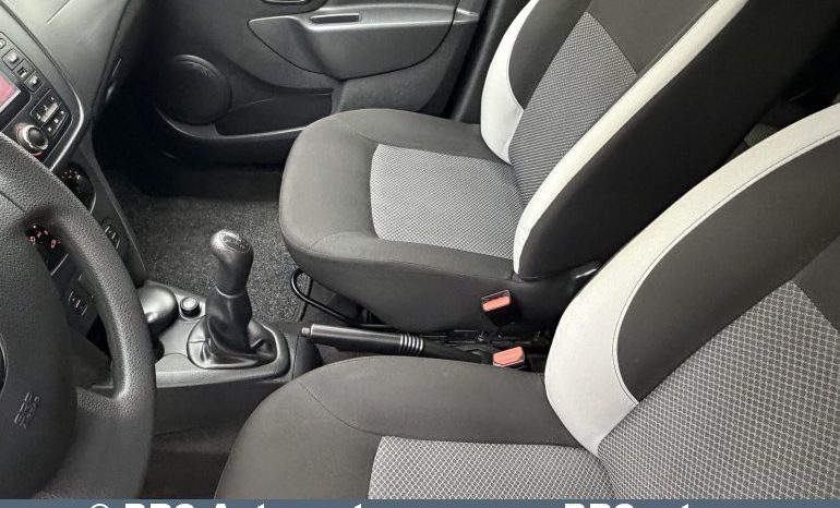 Dacia Logan 1.2i MCV 2016 full