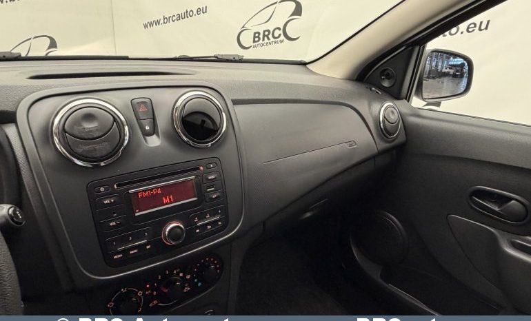 Dacia Logan 1.2i MCV 2016 full