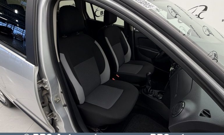 Dacia Logan 1.2i MCV 2016 full