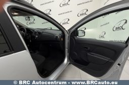 Dacia Logan 1.2i MCV 2016 full