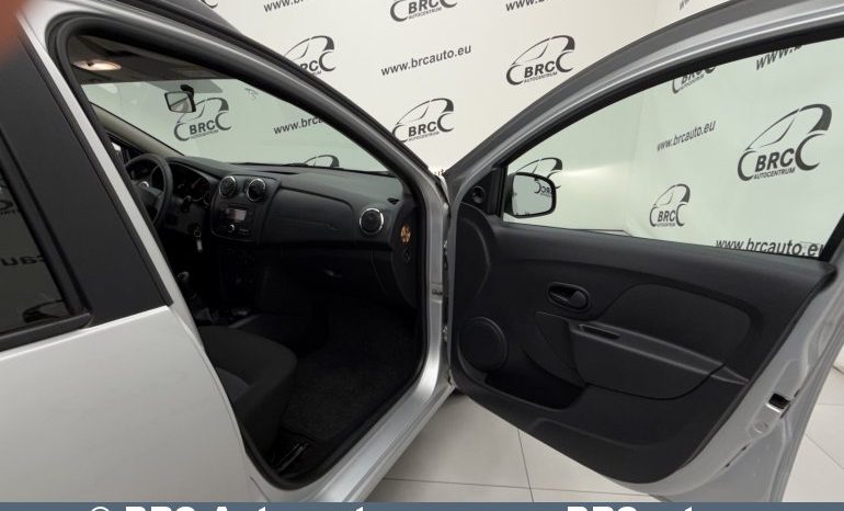 Dacia Logan 1.2i MCV 2016 full