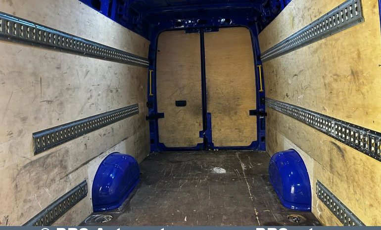 Volkswagen Crafter 2.0 TDI Automatas 2019 full