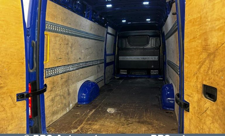 Volkswagen Crafter 2.0 TDI Automatas 2019 full