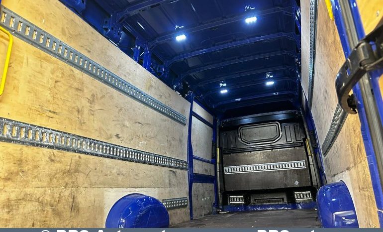 Volkswagen Crafter 2.0 TDI Automatas 2019 full