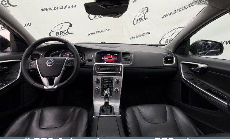 Volvo S60 T5 AWD Premier Automatas 2018 full