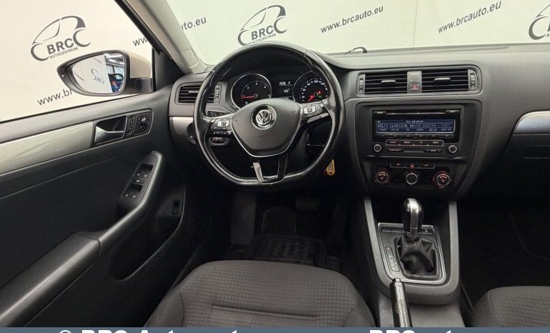Volkswagen Jetta 2.0 TDI BLUEMOTION Automatas 2015 full