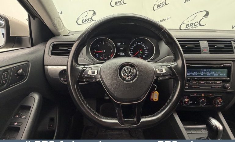 Volkswagen Jetta 2.0 TDI BLUEMOTION Automatas 2015 full