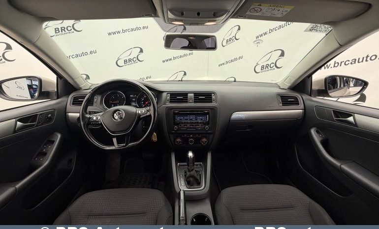 Volkswagen Jetta 2.0 TDI BLUEMOTION Automatas 2015 full