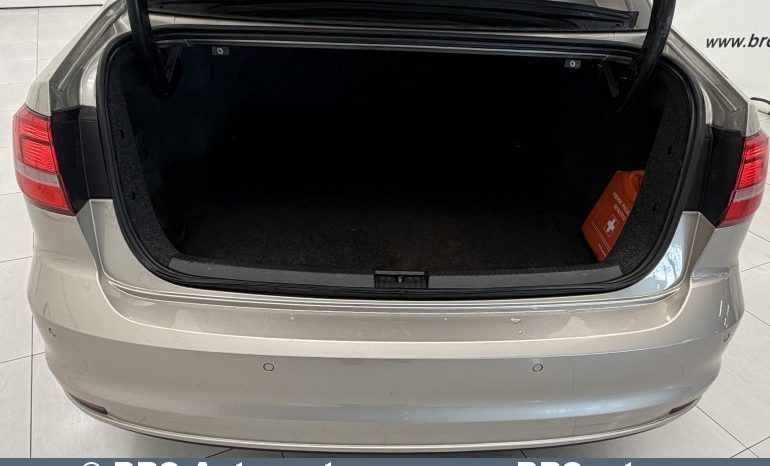 Volkswagen Jetta 2.0 TDI BLUEMOTION Automatas 2015 full