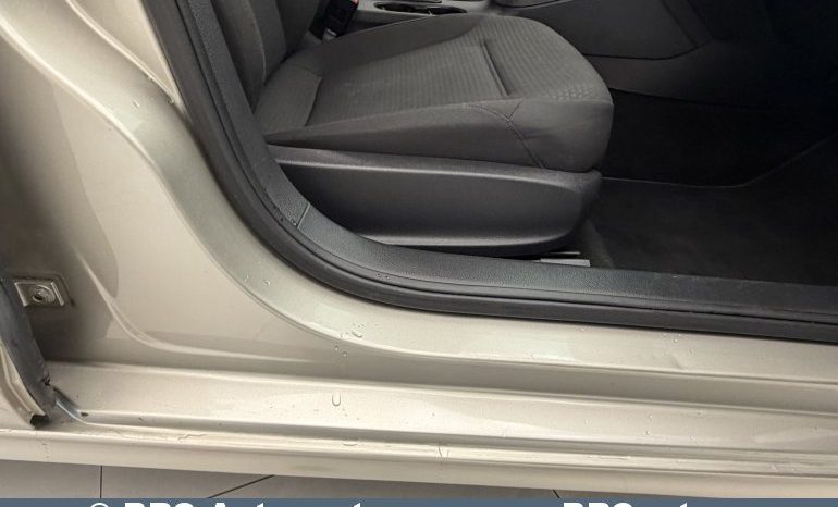 Volkswagen Jetta 2.0 TDI BLUEMOTION Automatas 2015 full