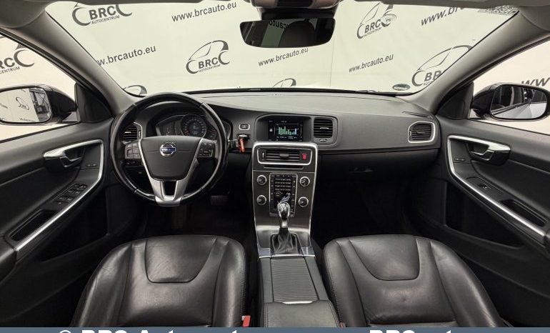 Volvo V60 Cross Country D3 Automatas 2016 full